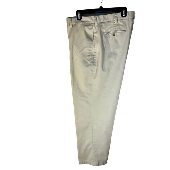 LL Bean NWOT Natural fit flat front straight leg. Size 38, Inseam 30. Khaki - Picture 9 of 15